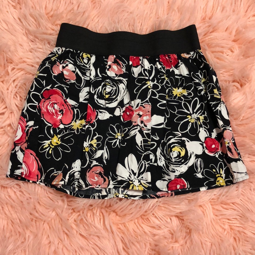 Flower Pattern Mini Skirt